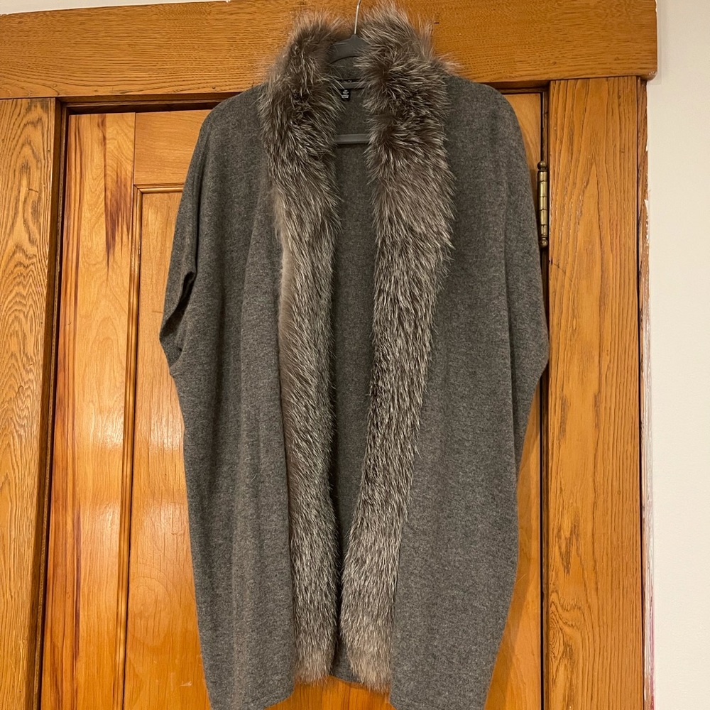 100% Cashmere Real Fox Fur Trim Gray Poncho Sweater
